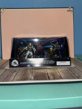 Disney Pixar Lightyear Figurine Playset 5-Piece Set